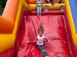 Zabawy z okazji Dnia Dziecka w grupie IV