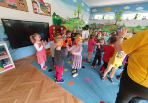 Grupy I i III uczestniczą w balu