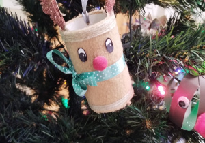 renifer z rolki po papierze ozdoba choinkowa