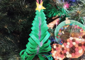 ozdoba choinkowa choinka z papieru