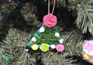 ozdoba choinkowa choinka z patyczków