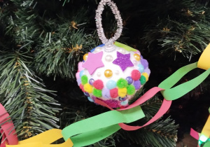 ozdoba choinkowa bombka